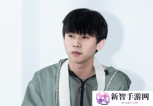 icon：前天Ale跟我打电话还说他们和HLE打训练赛有来有回呢！